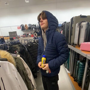 Meet your Posher, Ethan